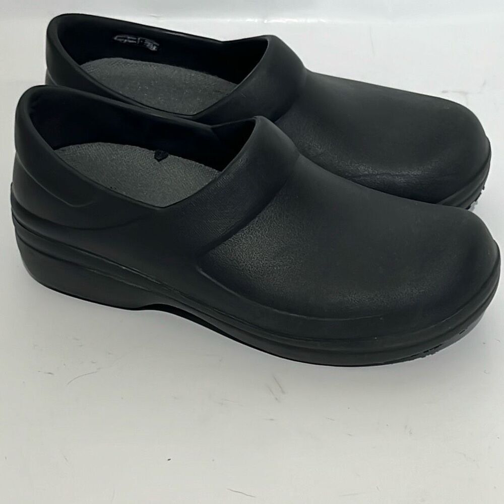 Crocs Women's Black Neria Pro II Dual Comfort Slip On Work‎ Clogs Size 6